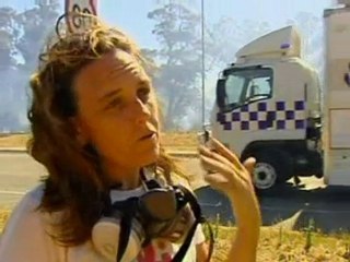 Aussie bush engulfed by fire