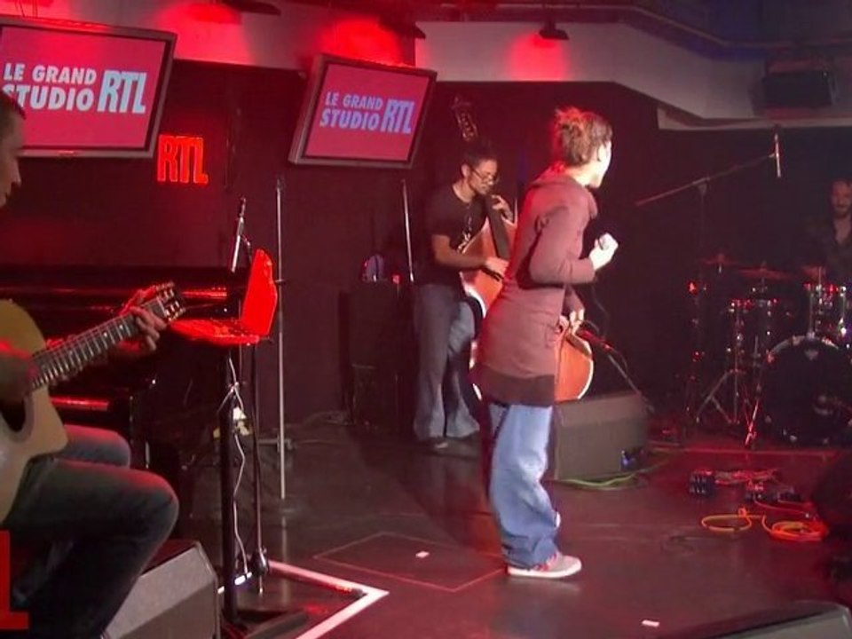 ZAZ en live dans le Grand Studio RTL
