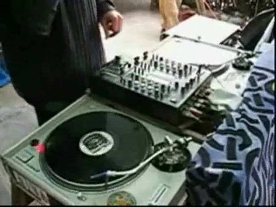 Teknival free party kuazar sound system (18)