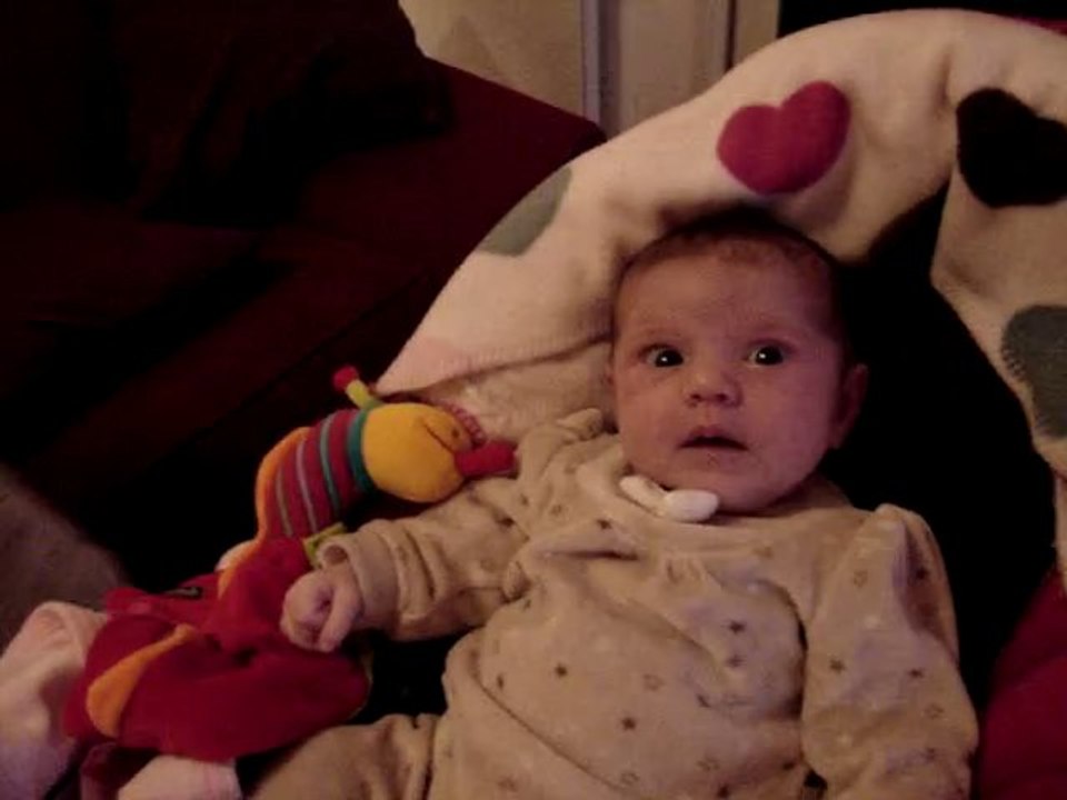 1ère vidéo de Lou à 22 jours