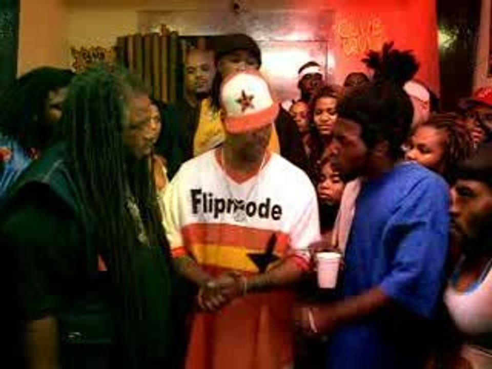 Lil. John feat. Busta Rhymes - get low