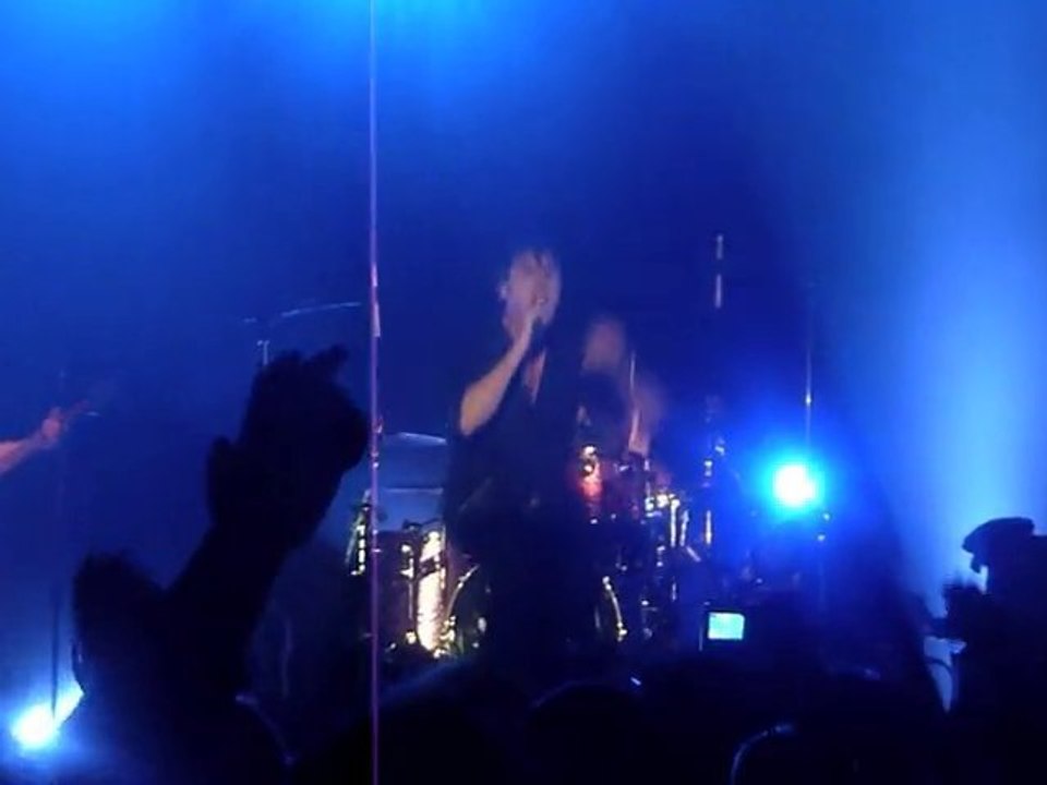 Suede - Animal nitrate @ Élysée Montmartre 2010