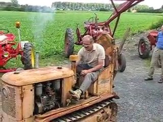 Le tracteur chenillard vigneron TC25 avant restauration
