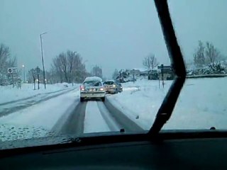 Neige sur D4 Sud de Vienne (Isère) 2010_12_01 07h55