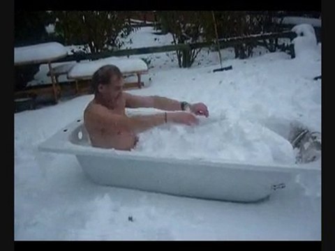Forfar Davy Laing Takes A Bath In His Winter Wonderland