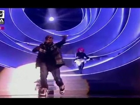B.o.B feat. Hayley Williams - Airplanes «EMA Madrid» 2010