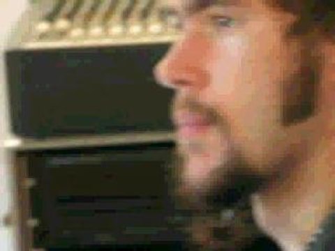 Ekual. Dépendance, 1er clip