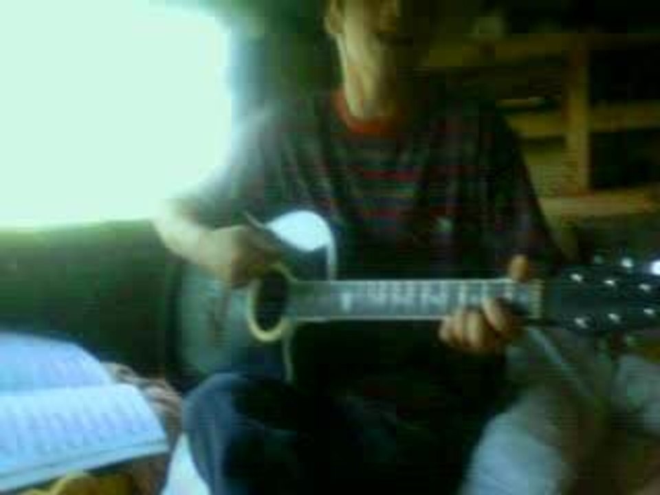 kenny chante comme un dingue