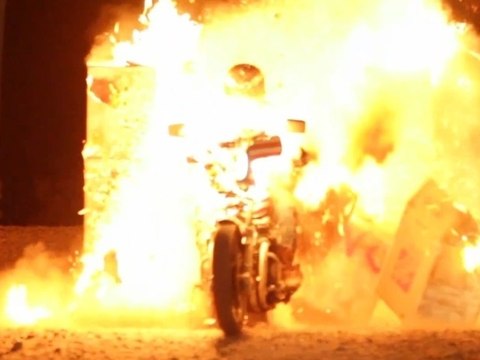 (2 of 2)Set Me On Fire! : craigslist tv ep 208