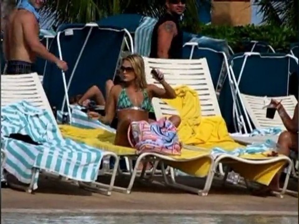 Exklusiv: Promis im Bikini