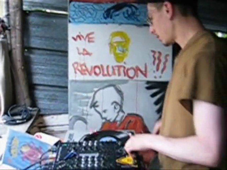 KUAZAR SOUND SYSTEM FUTUR RAVERS