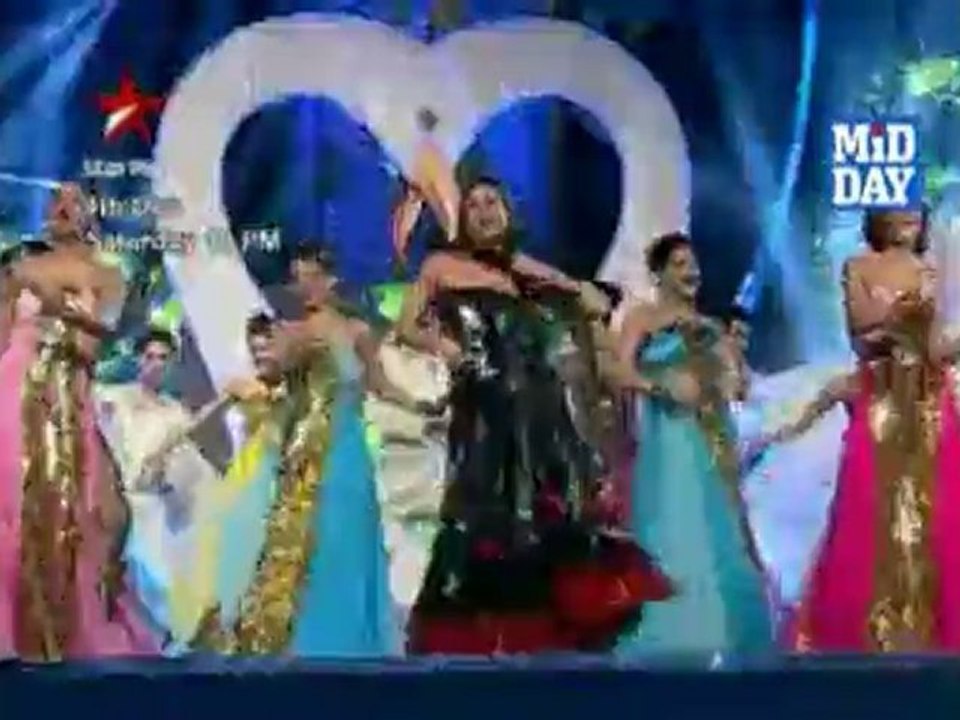 Kareena's zubi dubi act at sports awards
