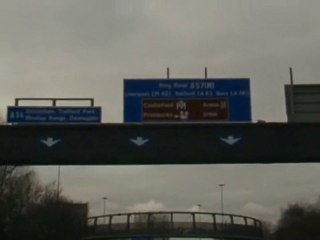 Triangular UFO Over Manchester (Manchester, UK