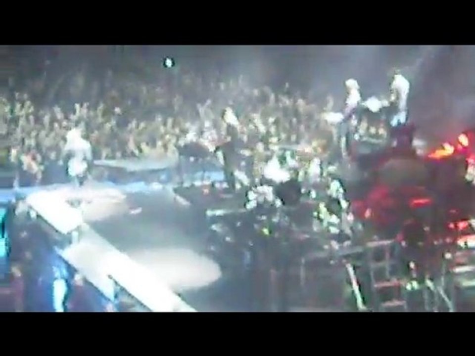 Linkin Park - Breaking The Habit @ Bercy