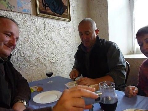 P1000763HIVER DANS LES HAUTES PYRENEES CHEZ MARTHE