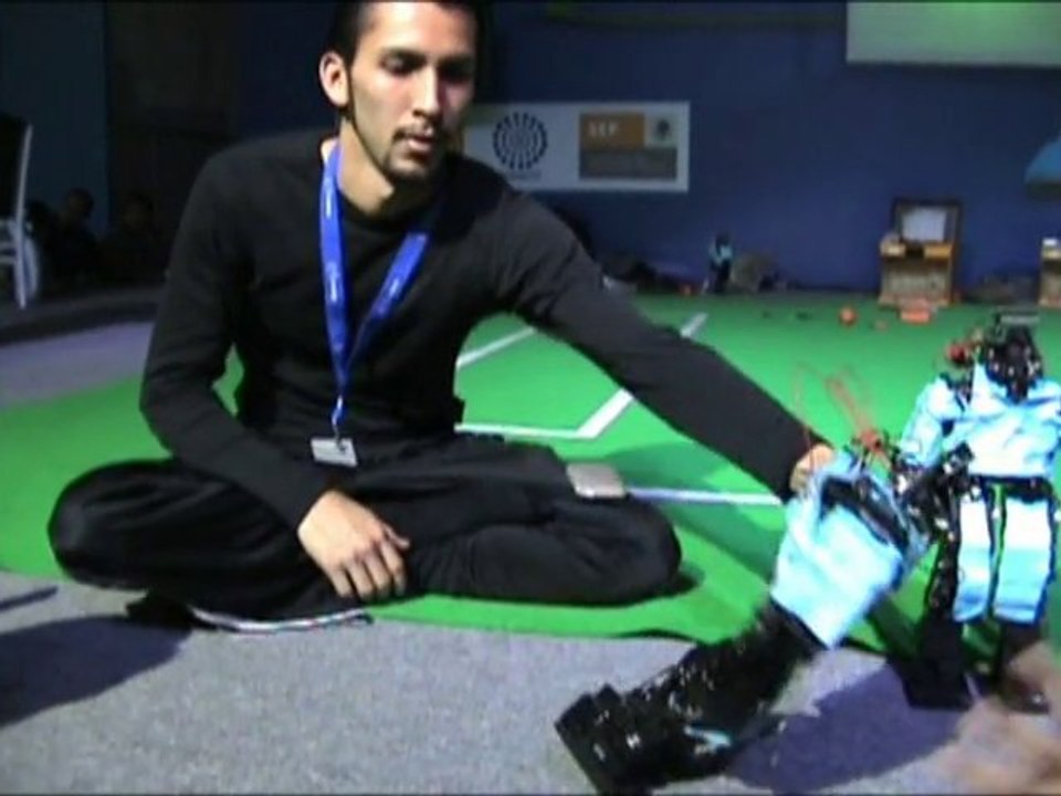 Medio Tiempo.com - Robots en el Campus Party MX