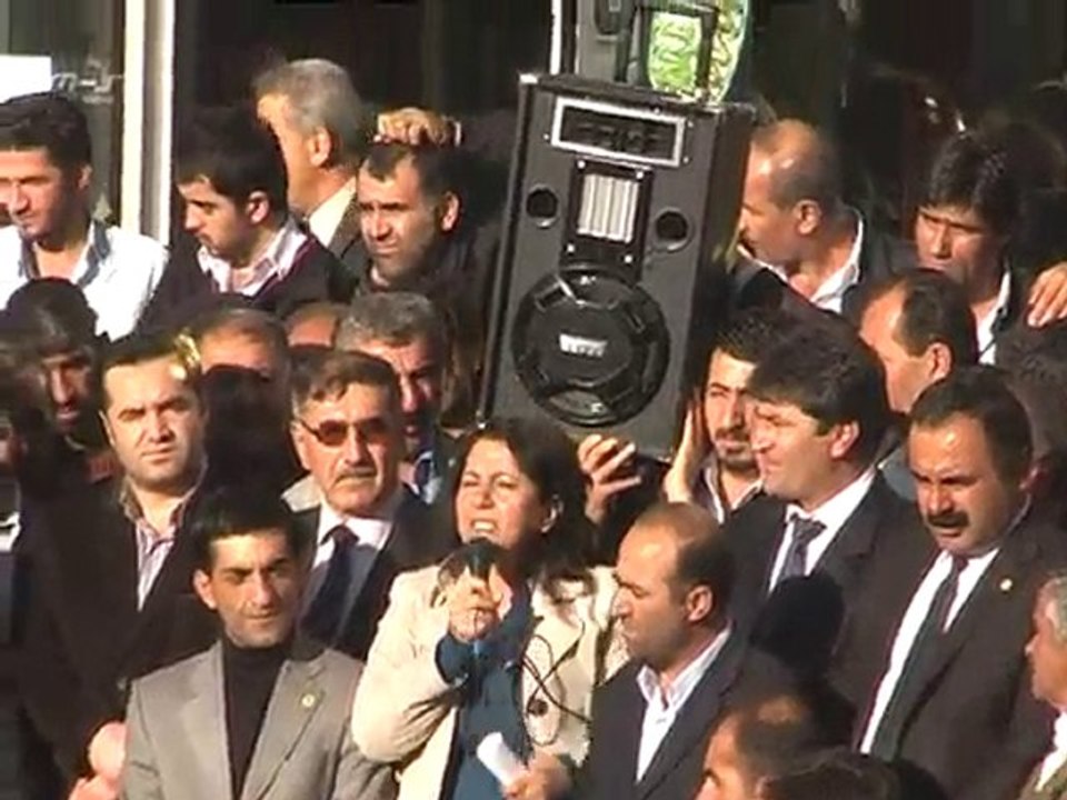 Yetişkin vedalaştı