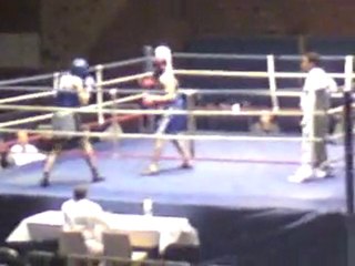 Round 1 Eddy akkari [ gant bleu ]