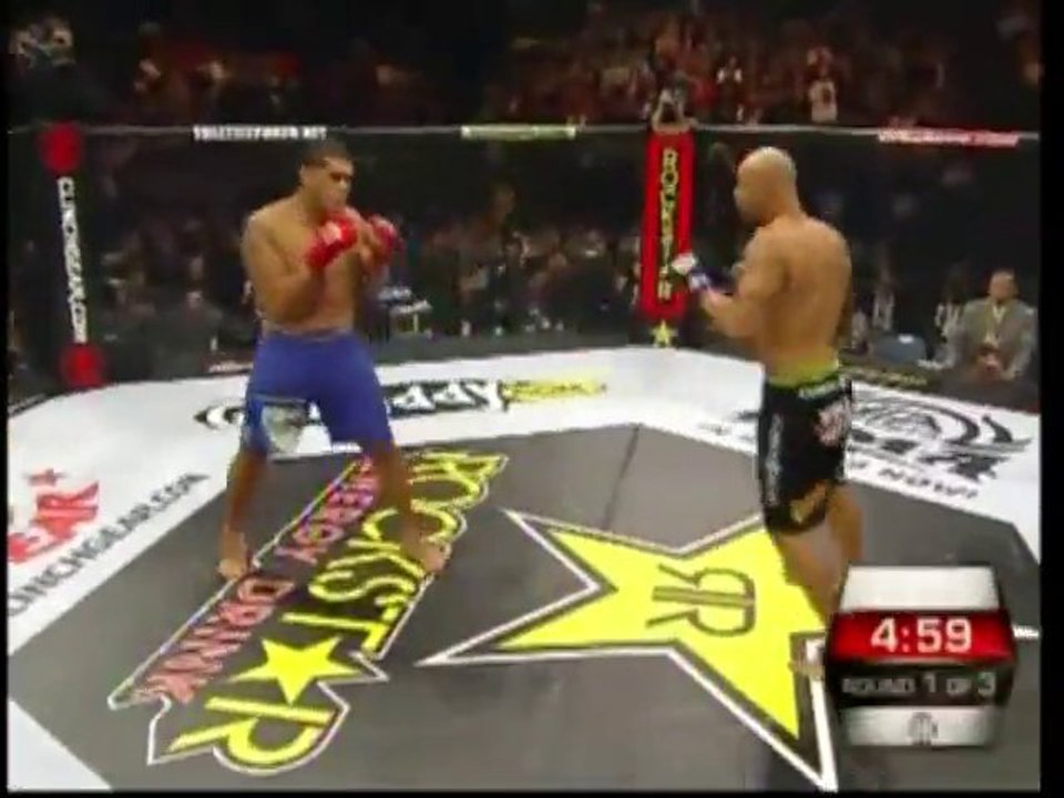 Antonio Silva vs Mike Kyle Strikeforce