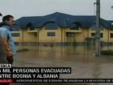 Al menos 15 mil evacuados tras inundaciones en Bosnia y Alba