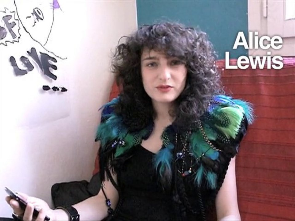 Alice Lewis - Interview FROM PARIS