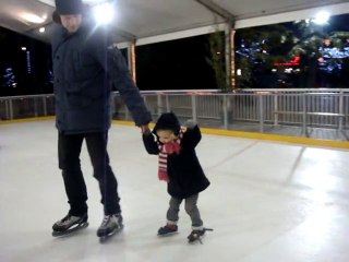 Eloïse à la patinoire decembre 2010