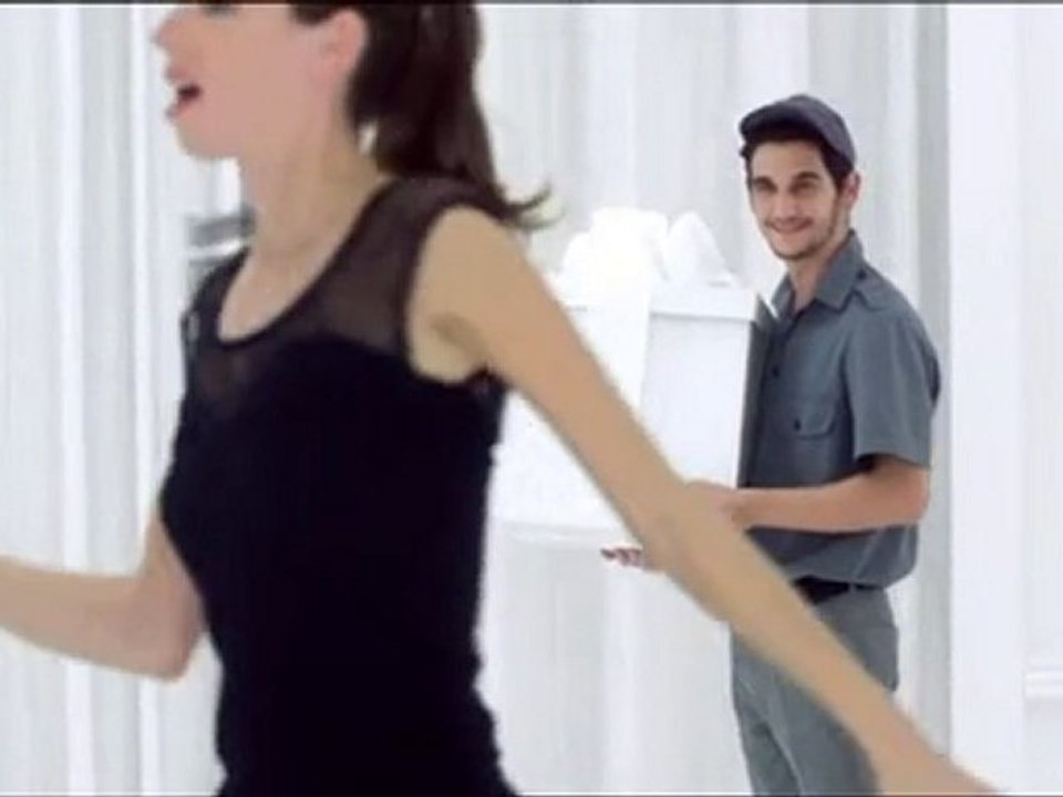 LA HALLE AUX VETEMENTS Publicité "Dancing queen"