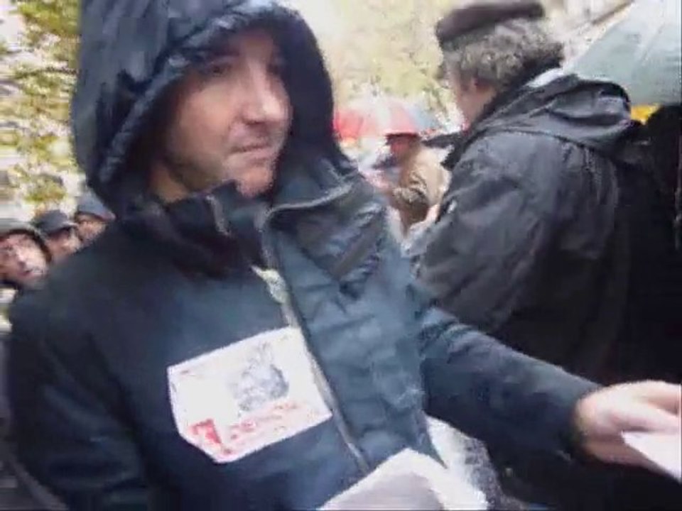 ( bilderberg ) Olivier Besancenot face à We Are Change Paris