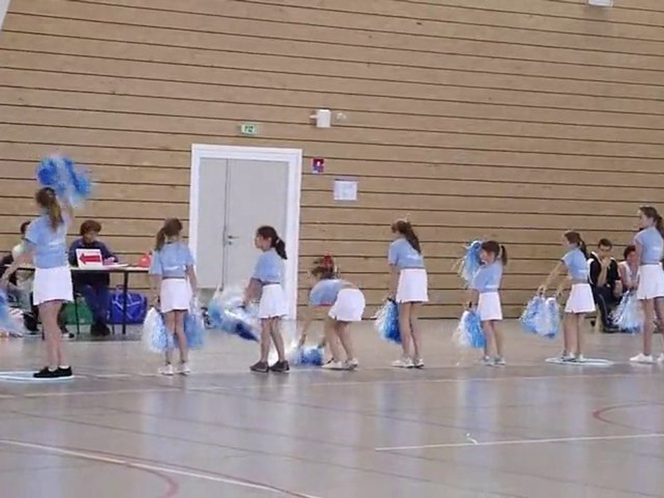 Les CANSA GIRLS font le SHOW le 4 dec. 2010 à CHATEAUNEUF