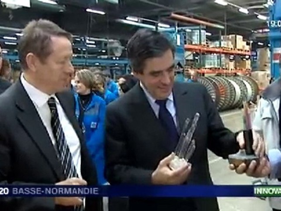 visite de François Fillon à l'Acome près de Mortain (50)