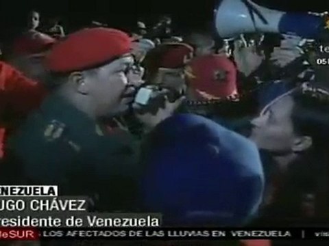 Presidente Chávez visitó zonas afectadas por las lluvias