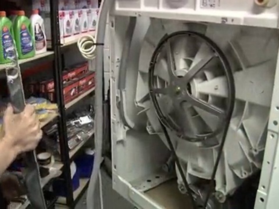 How to replace the pump on a washing machine - Bosch