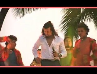 Crowd Teases Katrina In Public | HQ
