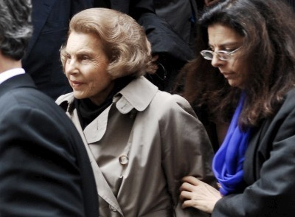 Télézapping  : "Le Monde merveilleux des Bettencourt"