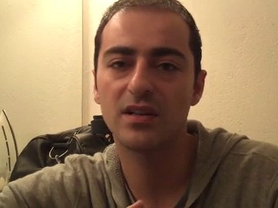 Ο Θανάσης Αλευράς στο cosmo.gr 2