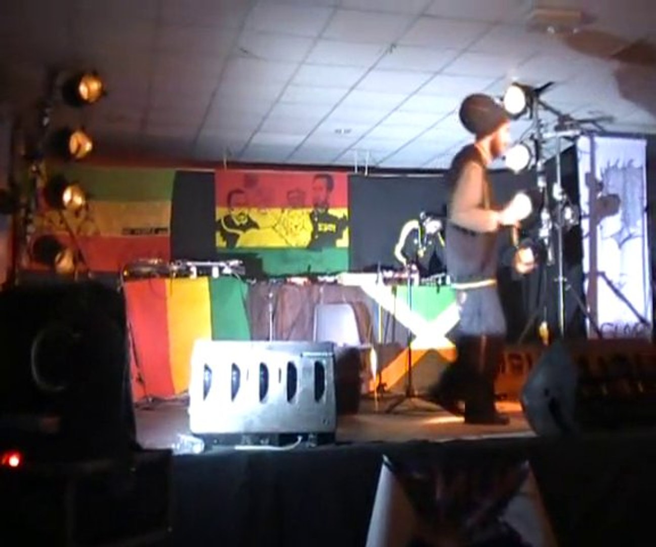 ⁣Livity live 2010