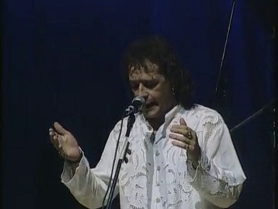 Smokie Mike Craft says something in Chinese 2001