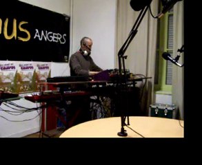 ATA - Live a Radio Campus, émission Elektrons Libres. PART 6