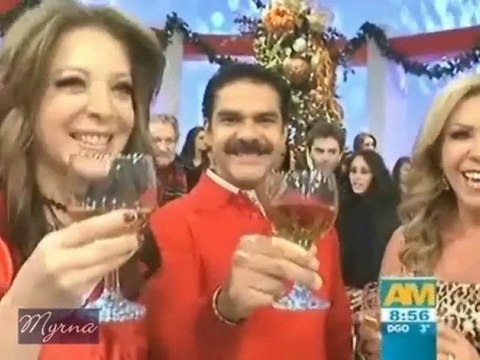 Edith González graba promos navideños de TV Azteca