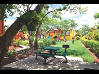 Four Quarters Habitat Apartments - Miami, FL