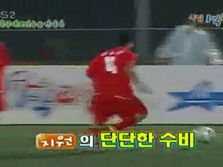 Lee Seung Gi playing soccer