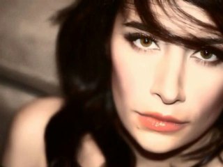 Sıla - Acısada Öldürmez (2010) [HD]