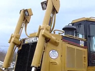 Bulldozers for Sale -- Caterpillar D8R Dozer