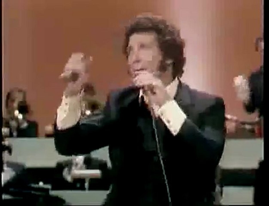 TOM JONES - -LOVE ME TONIGHT