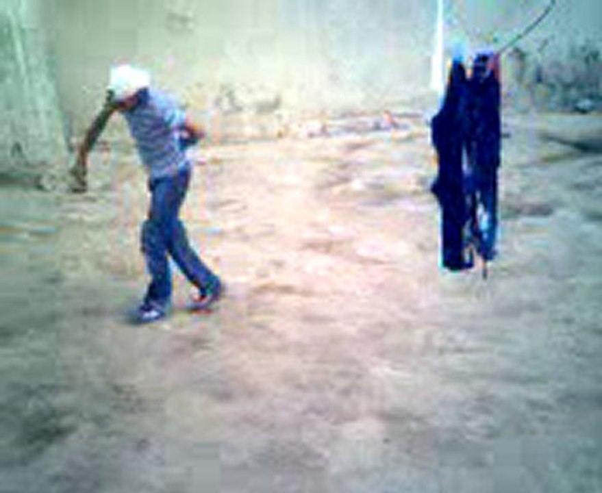 DÜNYADA TIKLANMA REKORU KIRAN İLGİNÇ KLİP