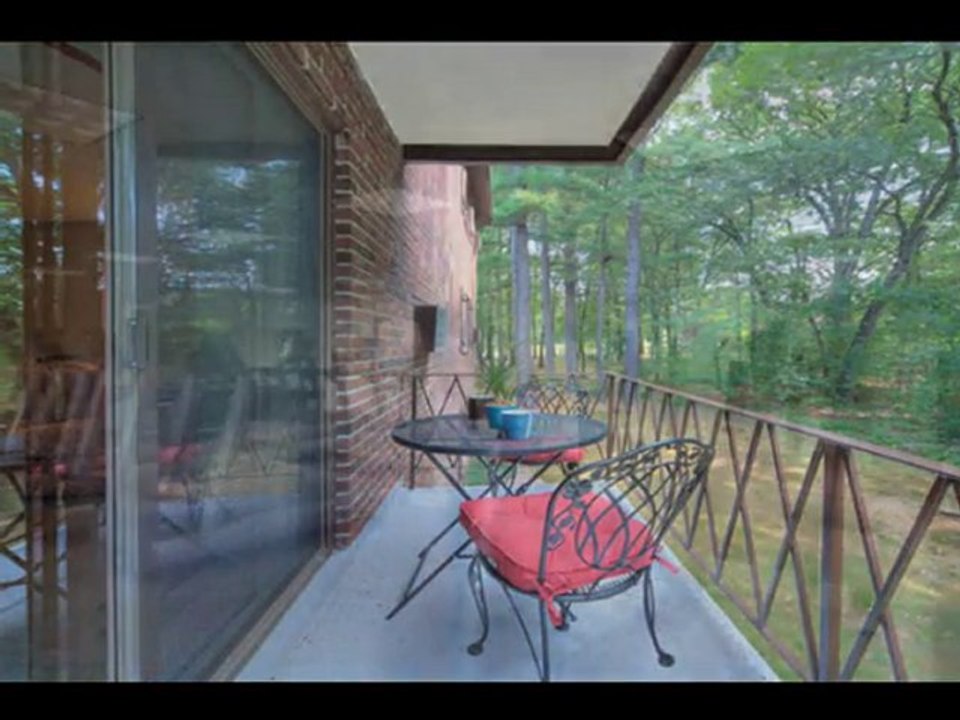 Royal Crest Estates Apartments - North Andover, MA