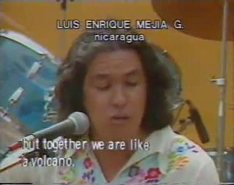 Yo soy de un pueblo sencillo - Luis Enrique Mejía Godoy