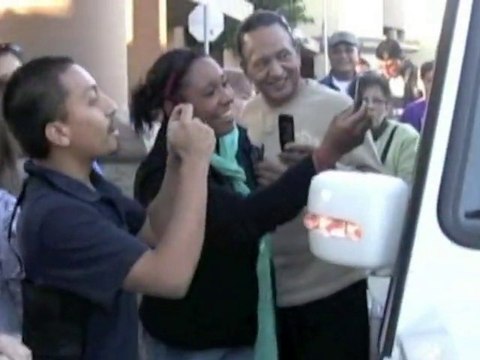 Britney Spears smiles it up