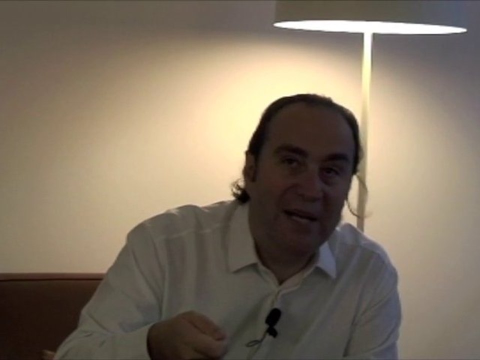 "Incidente Centraux téléphoniques" par Xavier NIEL