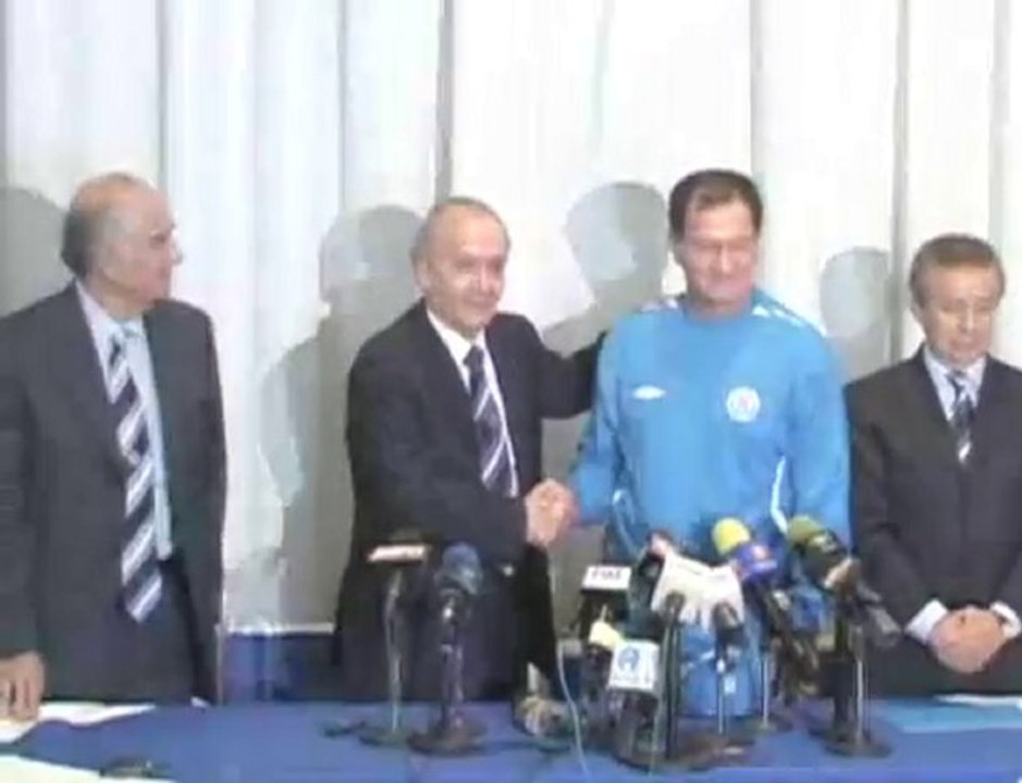 Medio Tiempo.com - Enrique Meza es Presentado en Cruz Azul, 9 de junio 2009